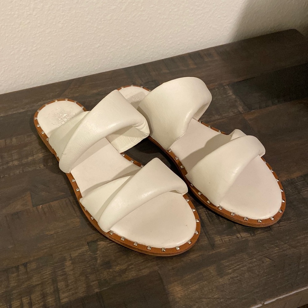 Vince Camuto Palennie Slide - White